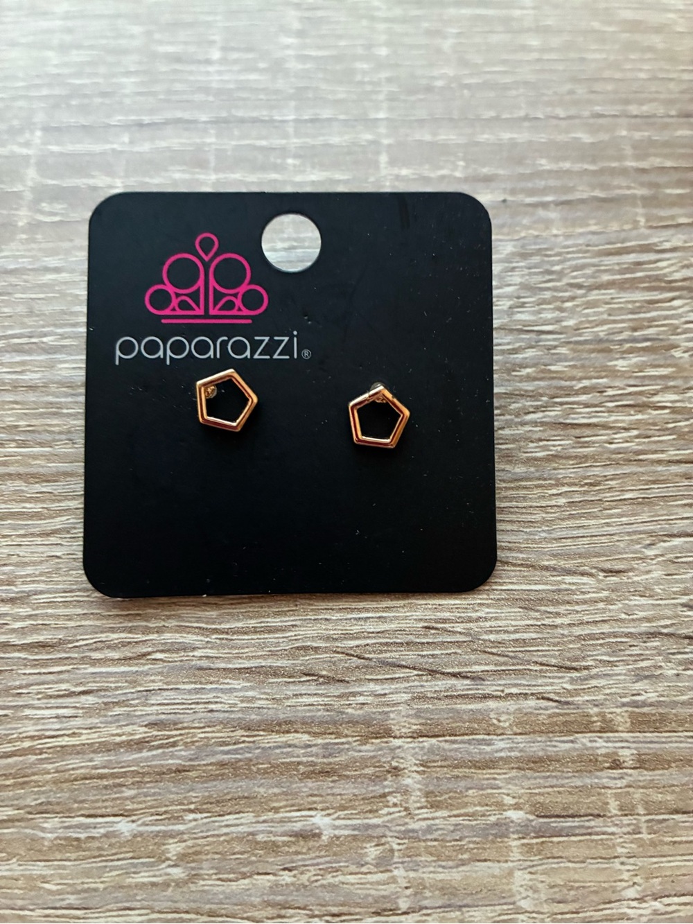 Paparazzi Gold Hexagon Stud Earrings ✨✨✨